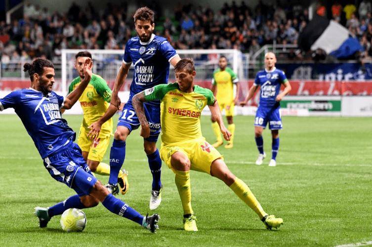 特鲁瓦在实 特鲁瓦在实